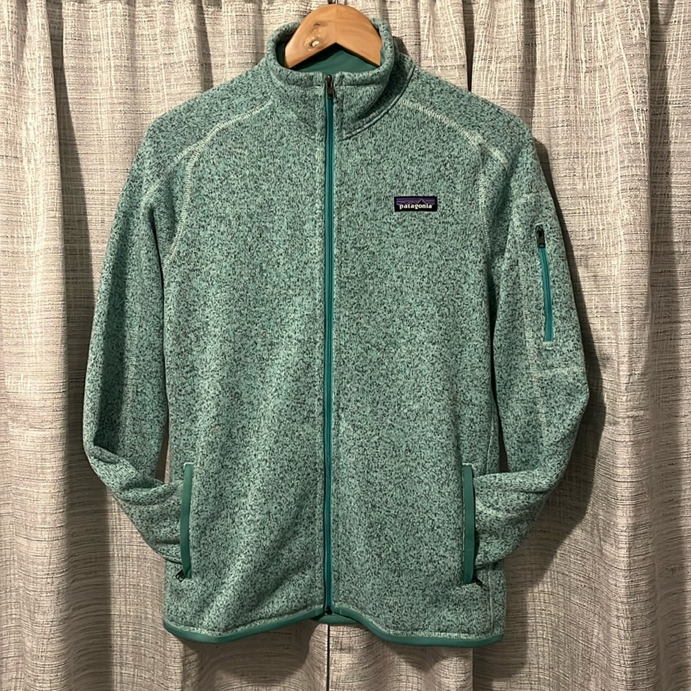Patagonia size medium NWT full zip fleece jacket